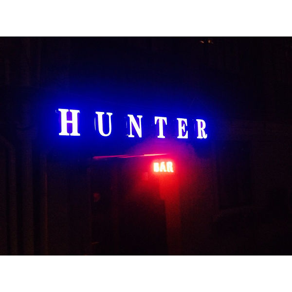 Hunter Bar